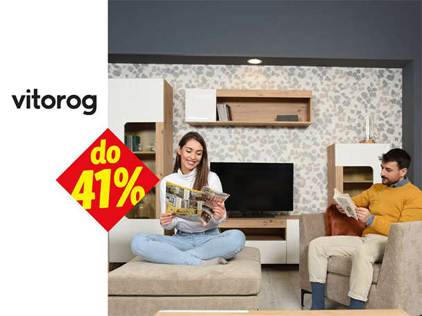 Dvoje ljudi čita u dnevnoj sobi sa nameštajem za medije i popustom do 41%.